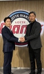 외부 영입 제로, 기존 자원 성장에 무게 둔 롯데…한국에 ‘뿌리’ 둔 카네무라 코치 영입으로 마운드 높인다
