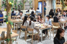 현대그린푸드(현대차 남양점 A1지구) | 현대그린푸드, 외식매장 고객 접점 확대 나선다