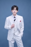 ‘트롯 어린왕자’ 가수 하루, ‘전설의 사내’서 팔색조 매력 폭발