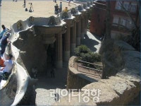 [길 위에서 찾은 행복]예술의 도시에서 다시 발견한 모녀 관계