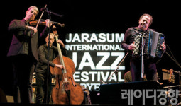 [Stage]특색 있는 공연 축제 잇달아 개최