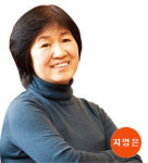 이중 결혼을 소재로 한 연극 ‘라이어’ 관람 후 주부들이 모였다