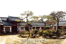 [정덕희의 사람 향기가 있는 곳, 고택](4) 고귀함이 피어오르다 전주 학인당