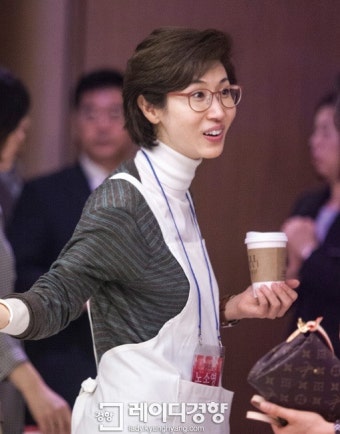 ‘미래회’ 자선 바자회에서 만난 아트센터 나비 노소영 관장