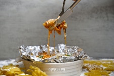 ‘이 음식들’ 알루미늄 포일로 요리하면 안 돼요