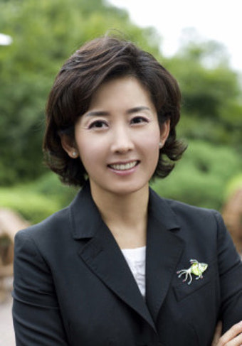 돋보이는 나경원 간사
