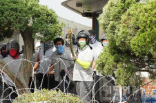 [3신] 경찰, 유성기업 조합원 해산 명령, 항의
