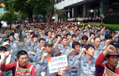 60년 조선소 신아SB 몰락...정부는 방치