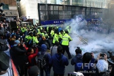 삼성전자서비스 노동자, 전국서 모여 삼성 본사로 행진