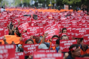 민주노총 총파업 대회, 서울만 1만 6천명 결집...파업 확산일로