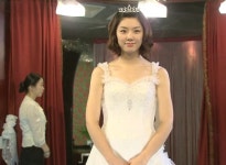 [깜짝포토] 춘자네...웨딩드레스 입은 분홍의 자태