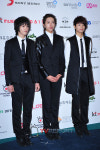 [T포토]씨엔블루, 가온차트 발간 축하하러 왔어요!