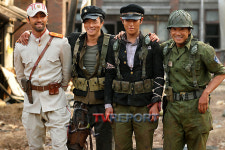 [T포토] 영화 포화속으로 배우들