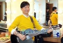 [T포토] 세시봉 김세환, 공연 전 연습은 필수!