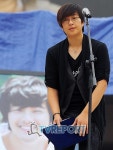 [T포토] 박용하 1주기 박광현 영원한 스타 내 친구 용하를 추모하며...