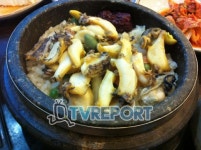 바다의 명품! 전복 한 뚝배기 하실래요?