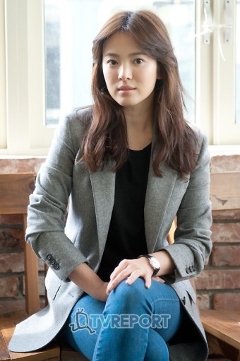 [T포토] 송혜교 '시크한 매력'