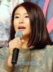 [T포토] 예지원 아프리카 어린이들에게 관심을..