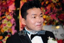 [T포토] 몬주익 영웅 황영조 8살 연하 교사와 결혼