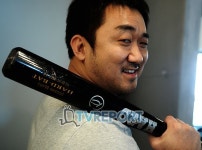 퍼펙트게임 마동석 군산 L모텔 503호 귀신 보고 있나?