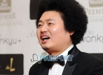 [T포토] 윤택 9월에 2세가 태어나요
