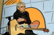 [T포토] 김창남 교수 "탁현민 부탁으로 왔습니다"