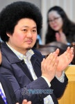 [T포토] 윤택 백지영-유리 홍보대사 함께해요