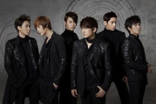 신화, 신사복 로이젠 모델로 발탁