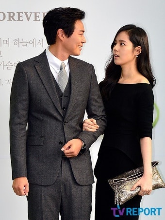 [T포토] 연정훈-한가인 '달콤한 눈빛 교환'(이병헌 이민정 결혼식)
