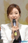 [T포토] 김솔희 책 사랑 전파하겠습니다