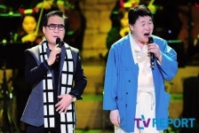 [T포토] 조영남-송창식 묘하게 어울리는 화음~(세시봉 콘서트)