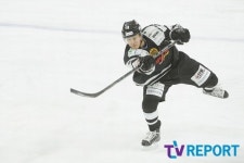 [T포토] 김원중 있는 힘껏(아이스하키 아시아리그)