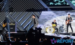 [T포토] 윤도현 승리를 위한 함성~(드림콘서트)