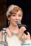 [T포토] 선데이 음치처럼 노래 부르는게 힘들어요(싱잉인더레인)