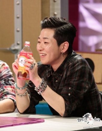 '라디오스타' 딘딘, 규현 자리 탐내…