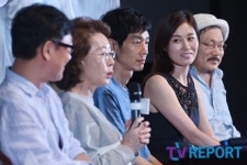 [T포토] 문소리 20대도 부러워 할 미모(자유의 언덕)