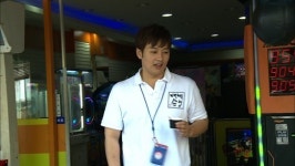 ‘자기야’ 신효섭, 장인과 웃음 만발 오락실行 ‘신세대 사위’