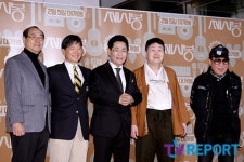 [T포토] 이익균-김세환-윤형주-송창식-조영남 전설의 쎄시봉