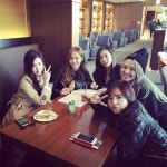 소녀시대, 다 같이 색칠 공부 아름다운 미소