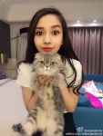 대륙여신 안젤라 베이비, 반려묘와 닮은꼴 셀카