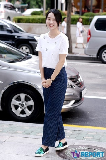 [T포토] 신혜선 '스트라이프 팬츠로 뽐낸 종방연 패션'(오 나의 귀신님 종방연)