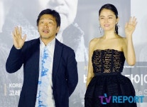 [T포토] 고레에다 히로카즈-나가사와 마사미 "한국팬들 반가워요"