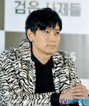 [T포토-Lab] 강동원 나홀로 화보 인생, 여심 녹이는 무결점 비주얼(검은 사제들)