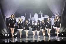 소녀시대, ‘8인조 콘서트’ 공백없이 강렬한 시작