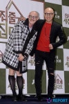 [T포토-Lab] 황재근-홍석천 형제가 아닌지 의심된다(헌집새집)