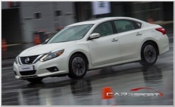 [타이어 시승] 펑크 난 타이어로 빗길 서킷을 질주했더니~