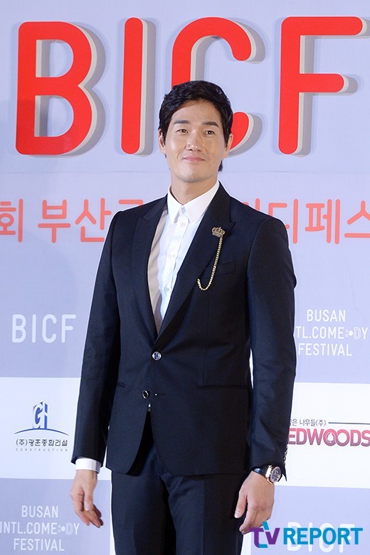김준호, 30년 친구 유지태에게 청첩장 전달: 결혼 생활 조언 받다