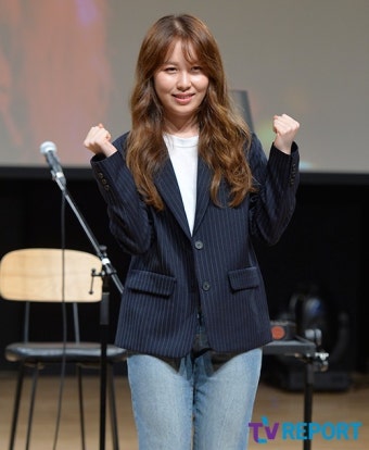 [T포토] 권진아 '앙증맞은 화이팅!'