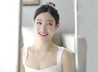 ‘이만큼 청순하게’…다이아 정채연, 피부미인 인정