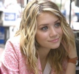 [할리웃통신] 애슐리 올슨, 28살 연상 연인과 5개월만 결별